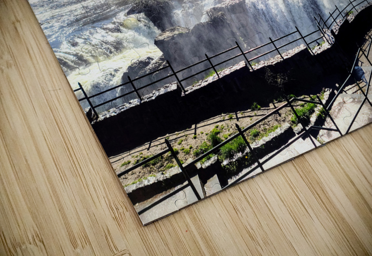 The Curve that Listens to the Falls Click4Pix Puzzle