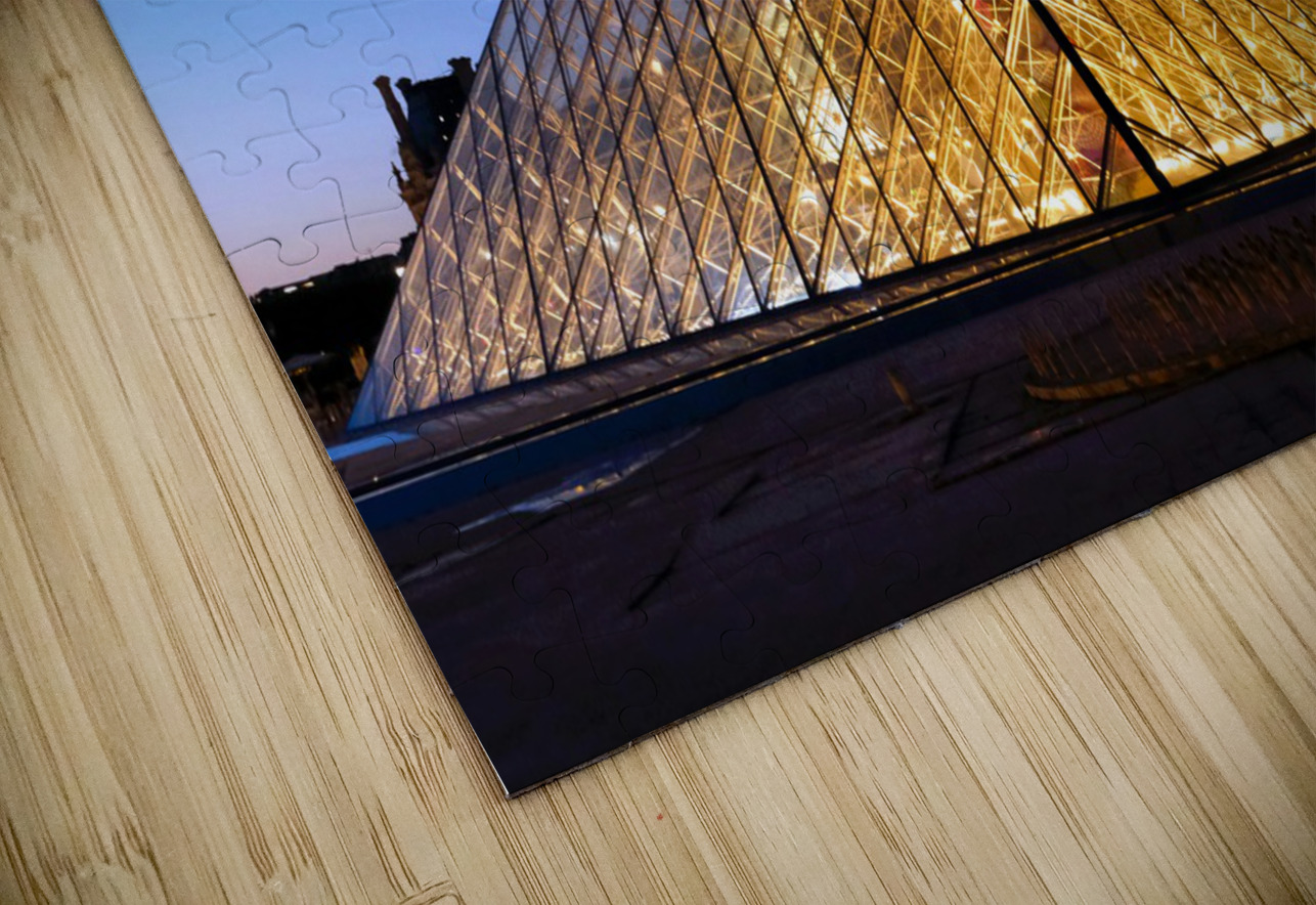 A Louvre Triangle Click4Pix Puzzle