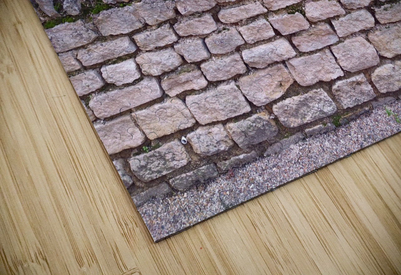 Barbed Stone Wall Click4Pix Puzzle